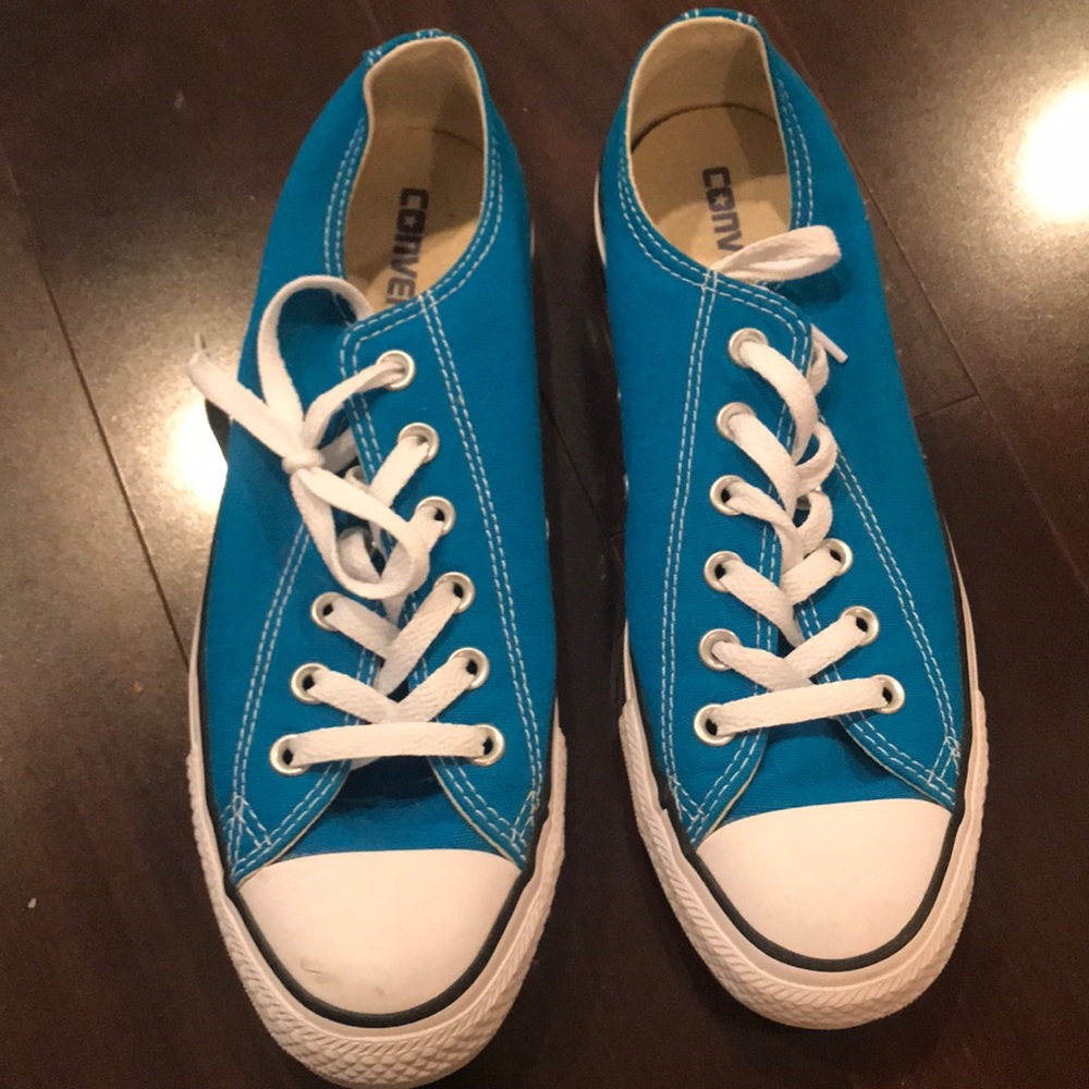 Women’s converse shoes